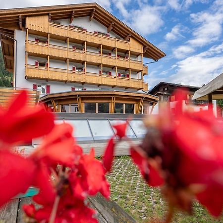 Hotel Crepei Pozza di Fassa Bagian luar foto