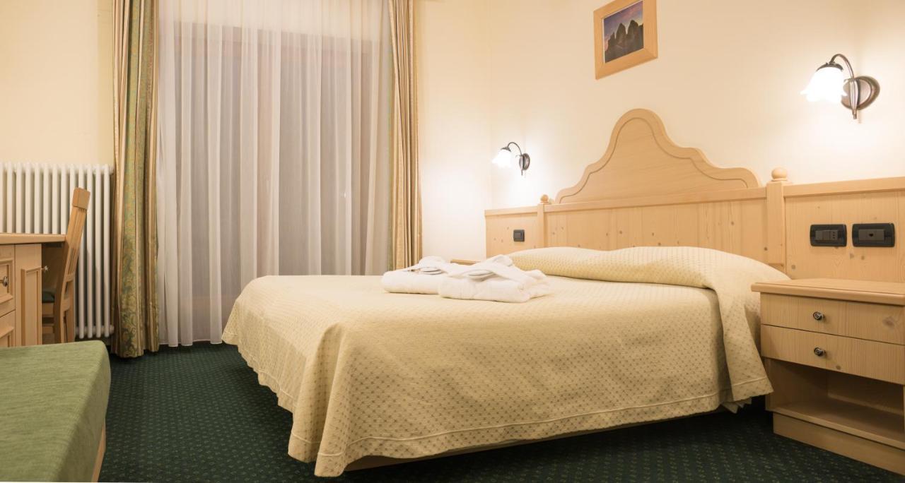 Hotel Crepei Pozza di Fassa Bagian luar foto